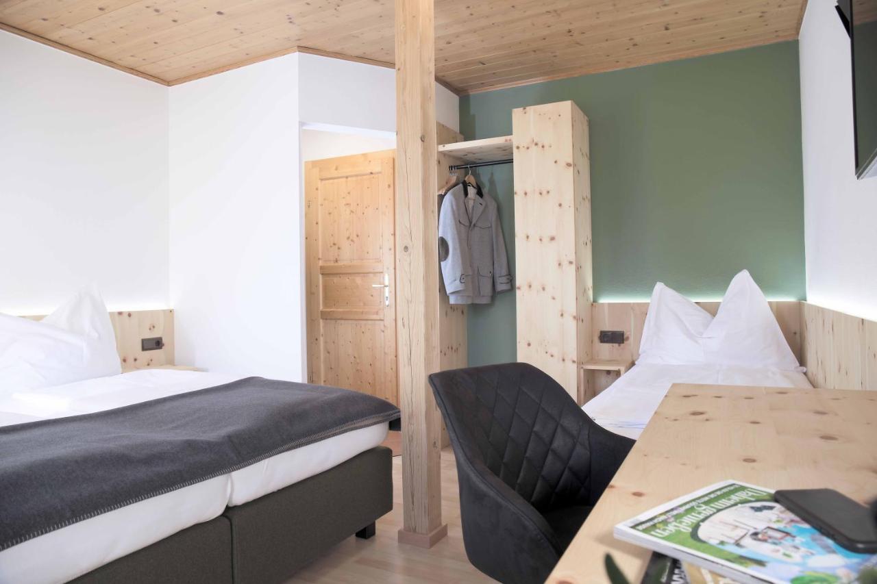 Landhof Lazarus Hotel Mooskirchen Eksteriør billede