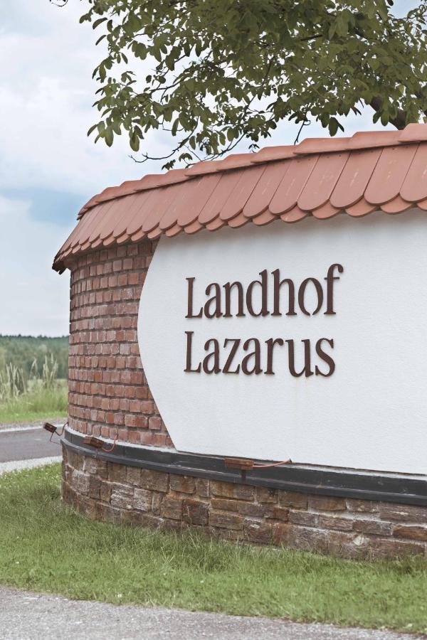 Landhof Lazarus Hotel Mooskirchen Eksteriør billede