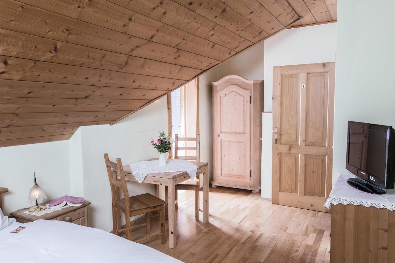 Landhof Lazarus Hotel Mooskirchen Eksteriør billede