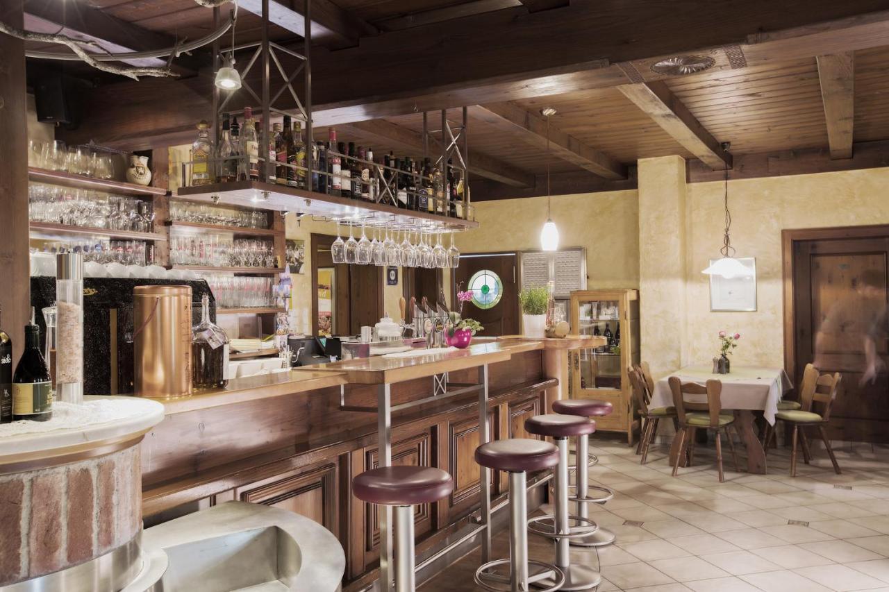 Landhof Lazarus Hotel Mooskirchen Eksteriør billede